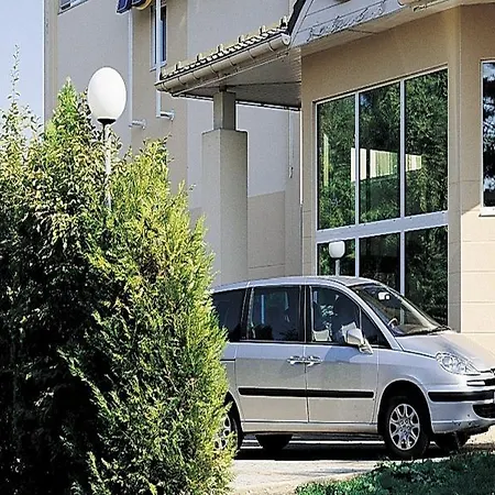 Hotel Median Geneve Aeroport